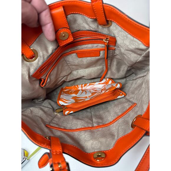 Michael Kors Jet Set Travel Tote Orange with matching cosmetic bag. Nice Cond! - Picture 8 of 10